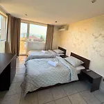 Helena - Pool & Sea View * Balchik