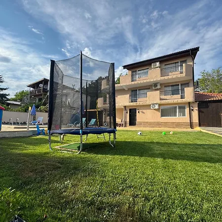 Helena - Pool & Sea View