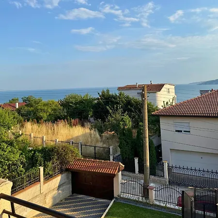 Helena - Pool & Sea View Balchik