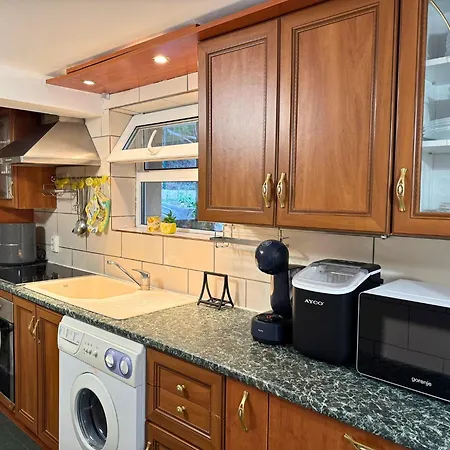 Helena - Pool & Sea View Balchik