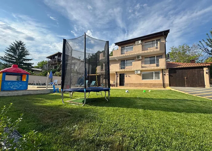 Helena - Pool & Sea View