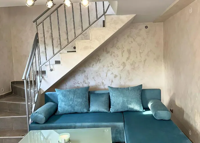 Helena - Pool & Sea View