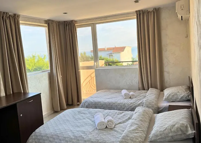 Helena - Pool & Sea View *